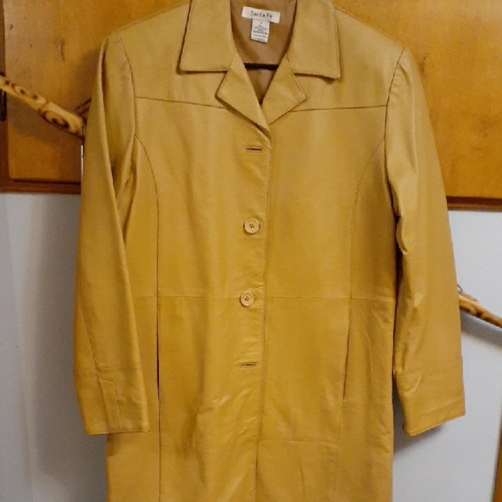 SantaFe Leather Coat lite weight wore once!  perfect for spring!
